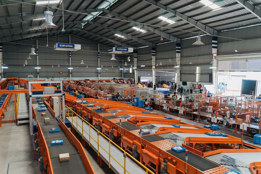 Cách bố trí và thiết kế nhà kho trong logistics thông minh, hiệu quả Cách bố trí và thiết kế nhà kho trong logistics thông minh, hiệu quả