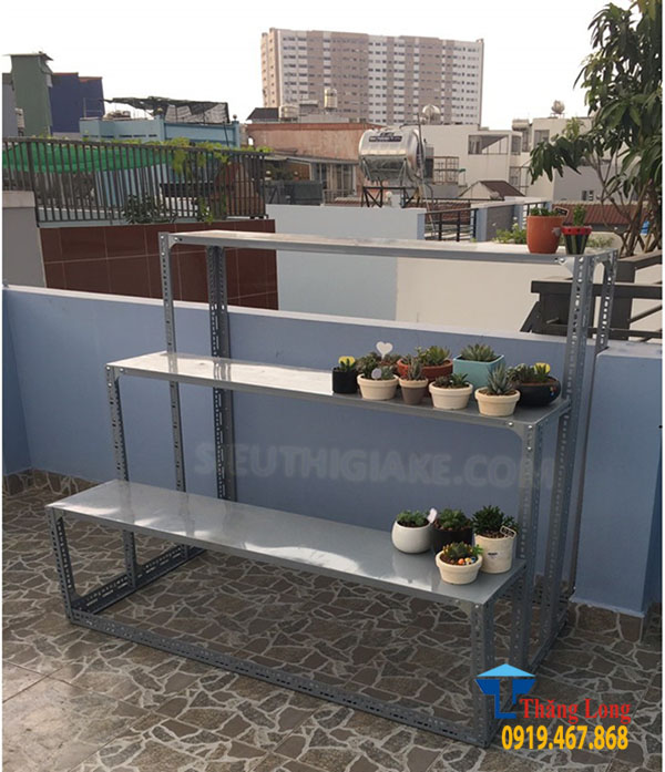 Top 5 mẫu kệ sắt trồng cây ban công được ưa chuộng hiện nay Top 5 mẫu kệ sắt trồng cây ban công được ưa chuộng hiện nay