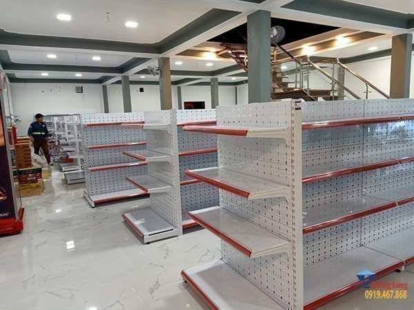 Vì sao nhiều cửa hàng bán lẻ chọn kệ siêu thị tôn đục lỗ? Vì sao nhiều cửa hàng bán lẻ chọn kệ siêu thị tôn đục lỗ?