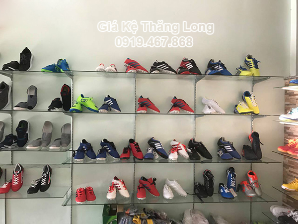 Tổng hợp kệ trưng bày shop thể thao hiện đại, thu hút khách hàng Tổng hợp kệ trưng bày shop thể thao hiện đại, thu hút khách hàng
