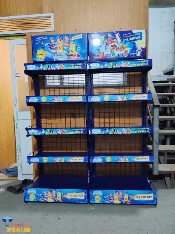 Kệ trưng bày quảng cáo sữa KUN hiện đại, giá tốt