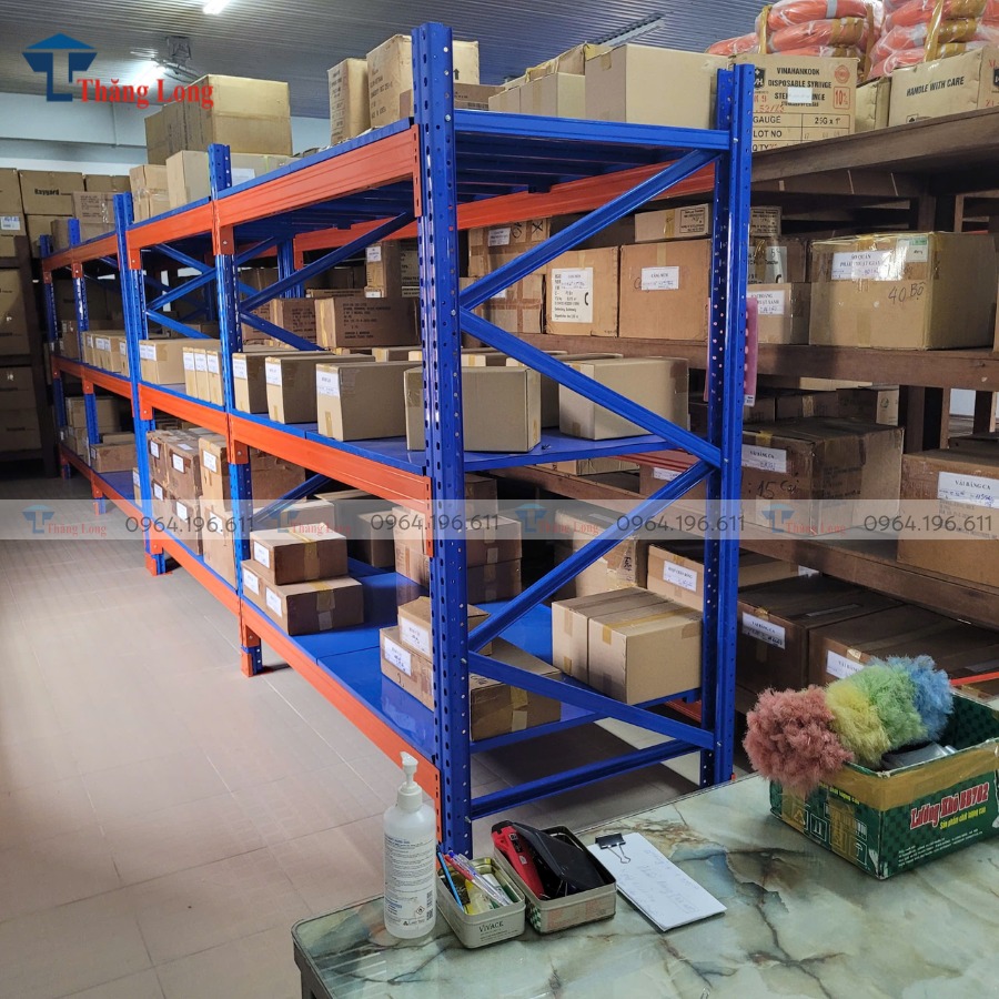 Lắp đặt kệ trung tải 3 tầng cho kho nguyên vật liệu, phụ tùng