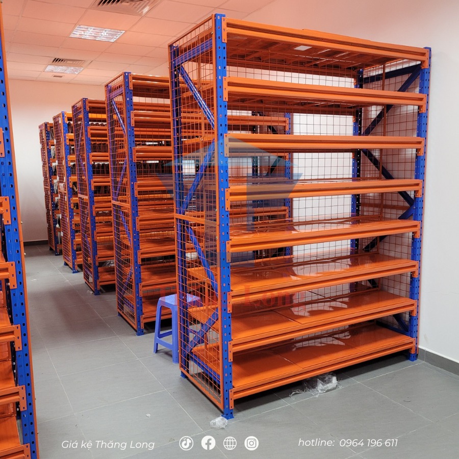 Kệ trung tải 300kg có lưới chắn hồi