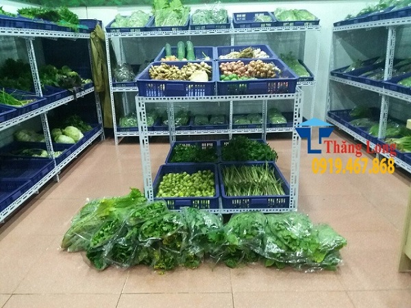 Lắp đặt kệ để rau quả cho cửa hàng thực phẩm sạch SevenFood Lắp đặt kệ để rau quả cho cửa hàng thực phẩm sạch SevenFood