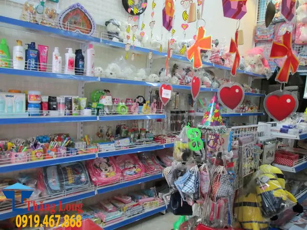 Chuyên sản xuất, lắp đặt kệ trưng bày đồ lưu niệm chính hãng giá rẻ 