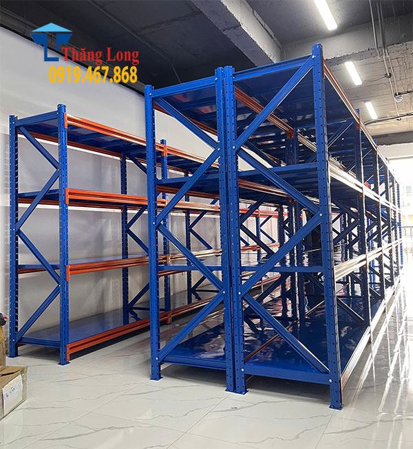 Kệ trung tải 4 tầng chịu tải được bao nhiêu kg/ sàn Kệ trung tải 4 tầng chịu tải được bao nhiêu kg/ sàn