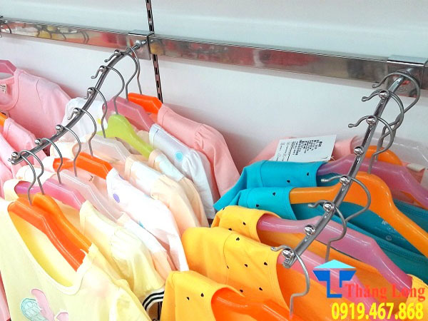 Móc treo thời trang gắn bi cài thanh inox